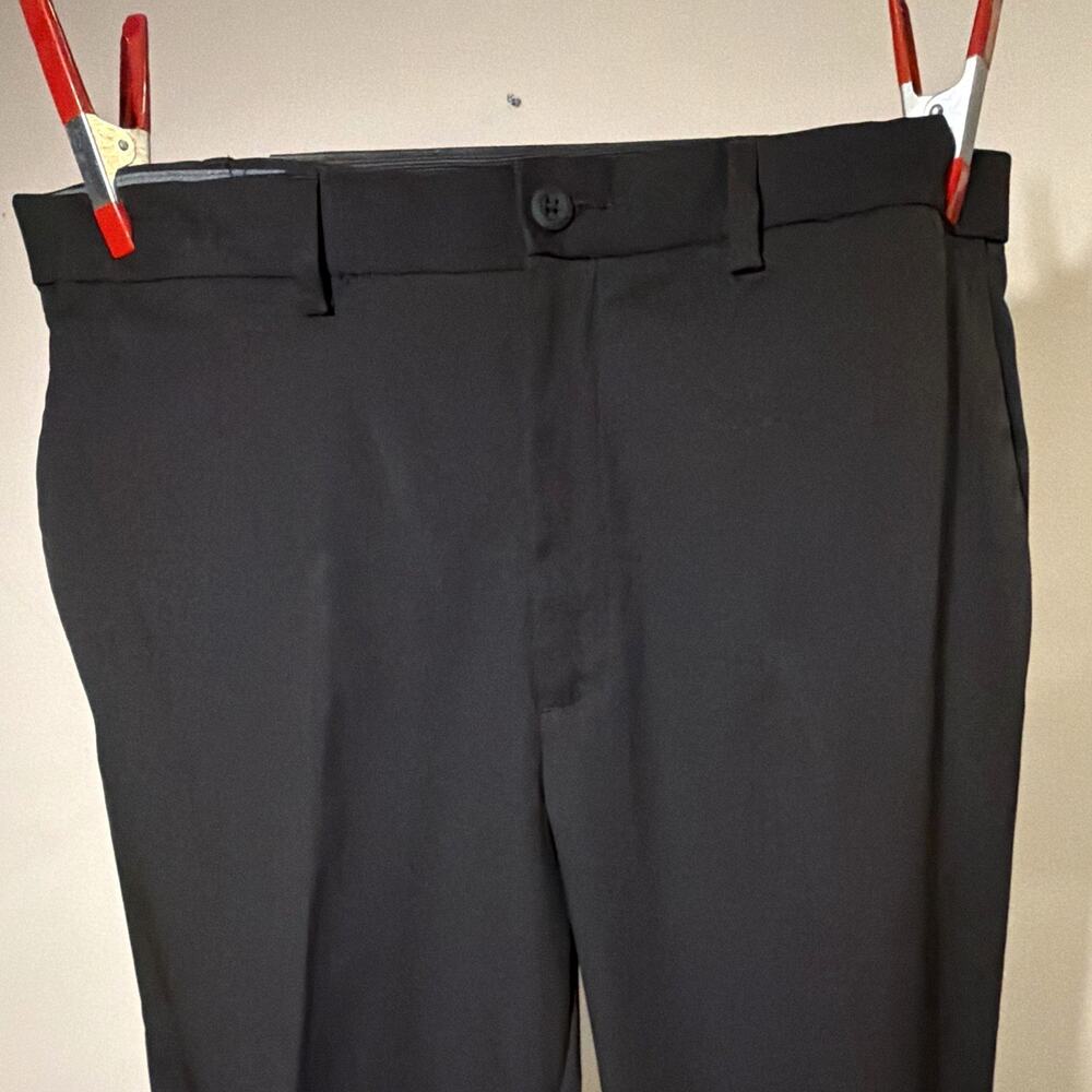 Haggar Cool Right Men’s Performance Flex Classic Fit Dress Pants Black 40W 30L